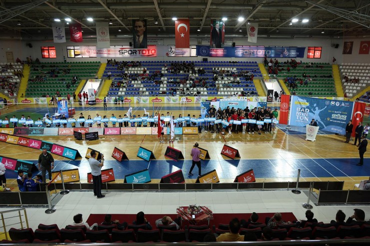 turkiye-badminton-federasyonunun-rizede-duzenledigi-13-yas-alti-turkiye-badminton-sampiyonasi-basladi-5.jpg