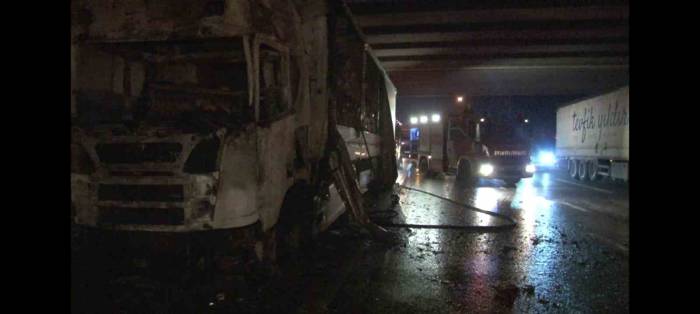 Tuzla’da Tır Yangını