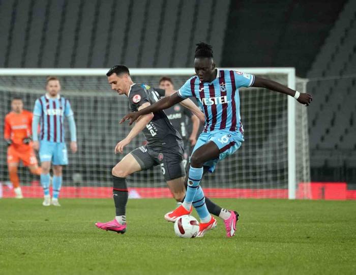 Ziraat Türkiye Kupası: Fatih Karagümrük: 0 - Trabzonspor: 4 (Maç Sonucu)