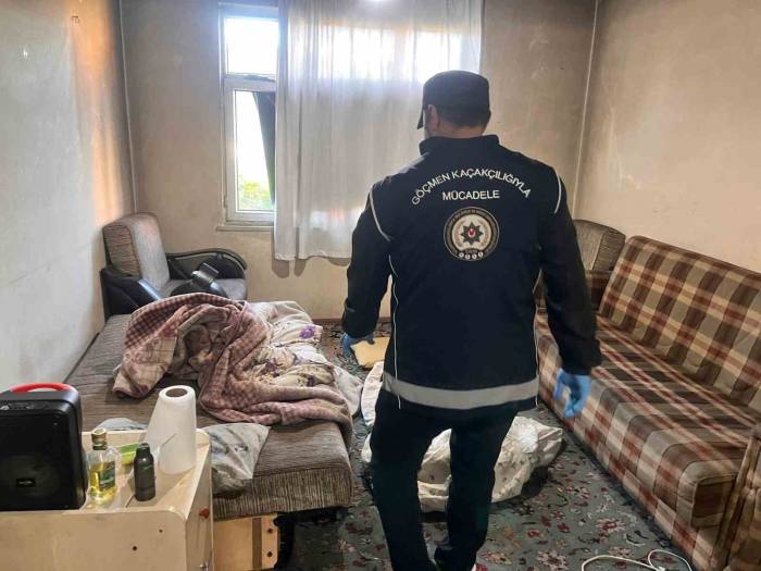 Yurda Kaçak Yollarla Girdiği Tespit Edilen Yabancı Uyruklu 6 Kişi Yakalandı