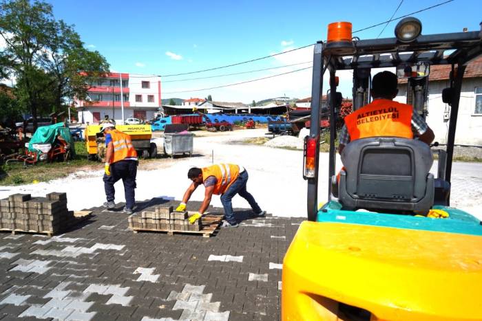 Altıeylül Çiftçinin Yanında