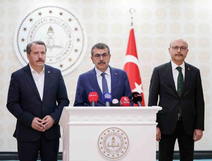 Bakan Tekin: "(Öğretmenlere Şiddet) Bu Tür Fiillere Karşı Cezaların Yüzde 50 Oranında Artırımlı Olarak Verilmesini Teklif Ettik"