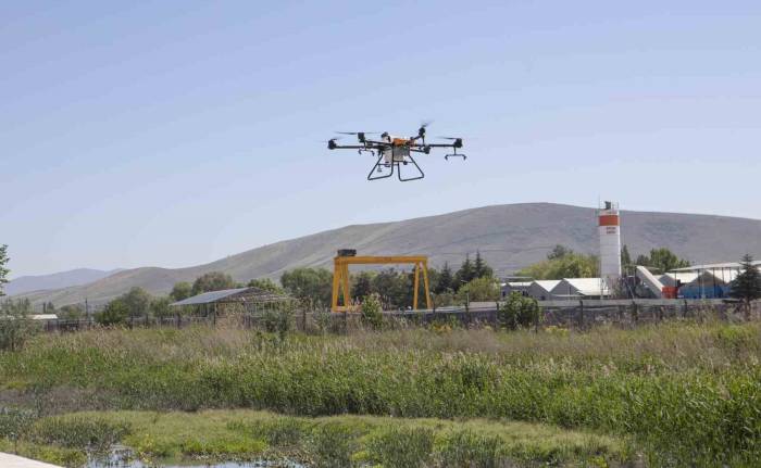 Sincan Hava Araçları İle Köşe Bucak İlaçlanıyor