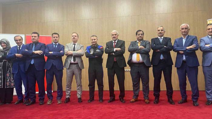 İlk Türk Astronot Alper Gezeravcı Adıyaman’da Öğrencilerle Buluştu