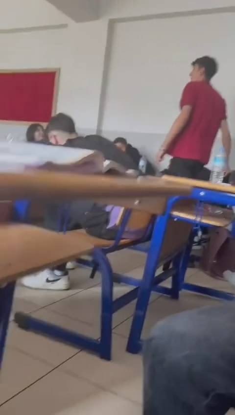 Öğretmene Saygısızlık Kamerada