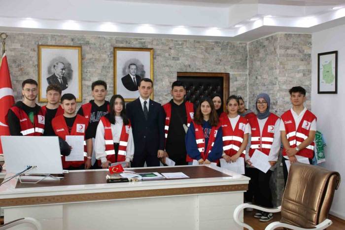 Kan Bağışına Kampanyasına Öğrencilerden Destek