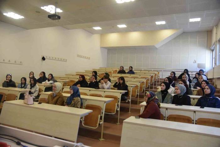 Liseli Öğrenciler Düzce Üniversitesi’nde