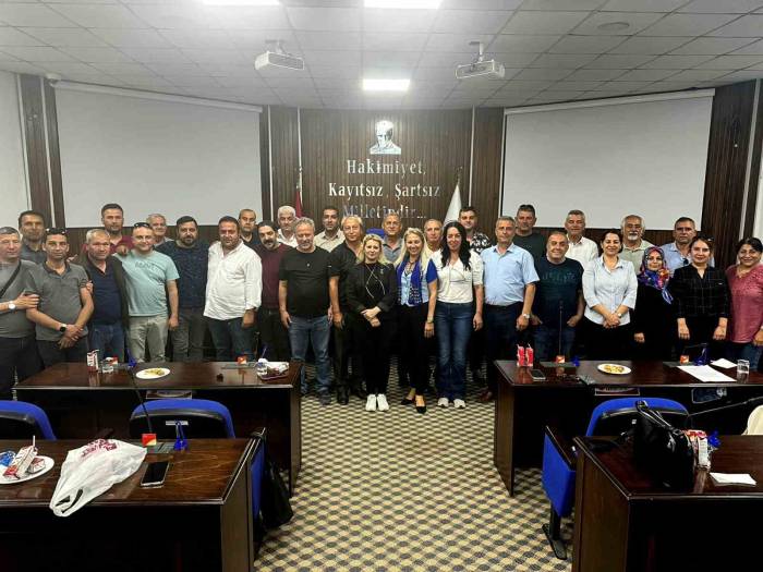 Edremit Muhtarlar Derneği Başkanlığına Nizamettin Dağ Seçildi