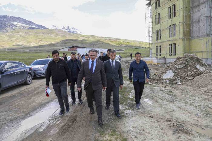 Van’da İhtiyaç Sahibi 51 Kadın İçin Yapılan Konutlar Hızla Tamamlanıyor