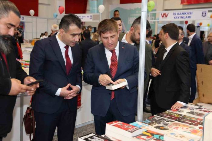 Karaman’da 4. Kitap Günleri Başladı