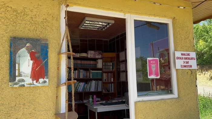 Bu Caminin Minaresi Varilden