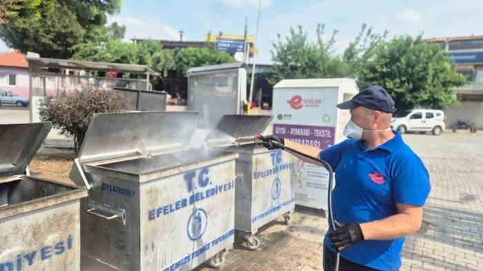 Efeler’de İlaçlama Çalışmaları Aralıksız Sürüyor