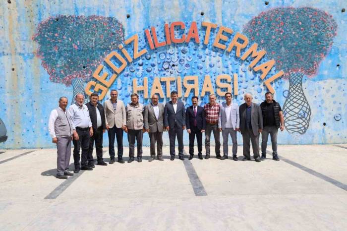 Gediz’de Kaymakam Hakan Alkan Ve Başkan Akel Stk Temsilcileri İle Buluştu