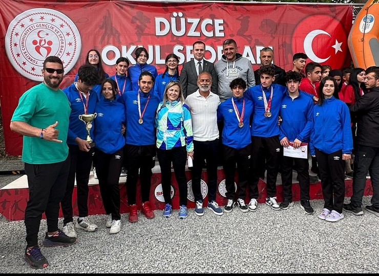 guneysu-spor-lisesi-erkek-rafting-takimi-turkiye-sampiyonu-3.jpg