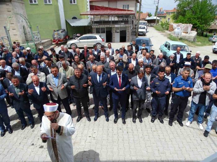 Hisarcık Aşağı Yoncaağaç Köyünde Hayır Yemeği Ve Yağmur Duası