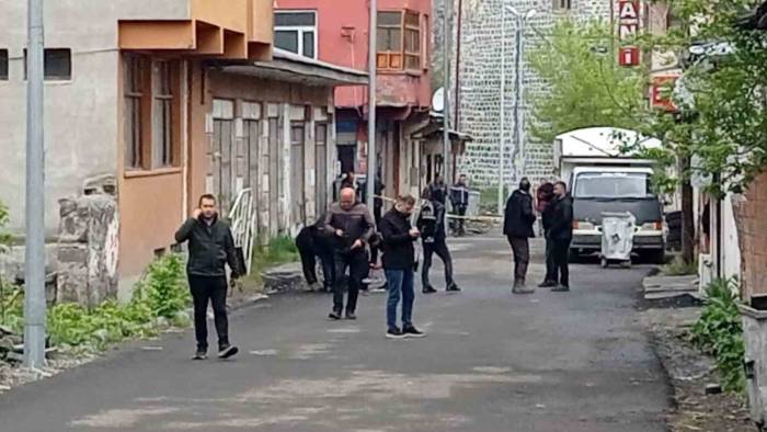 Kars’ta Şüpheli Valiz Patlatıldı