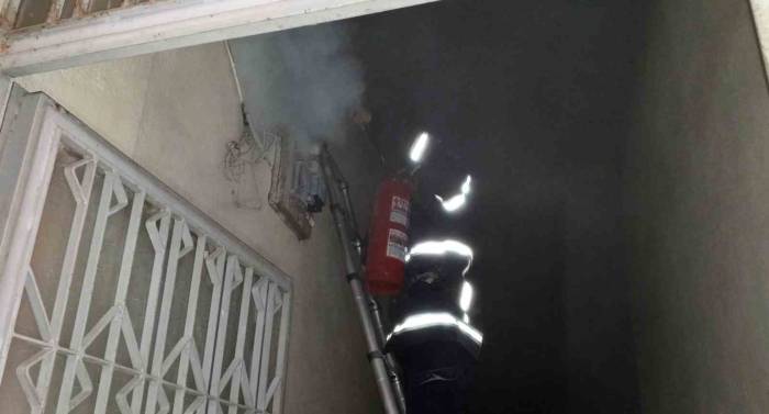 Elektrik Panosunda Çıkan Yangın Korkuttu