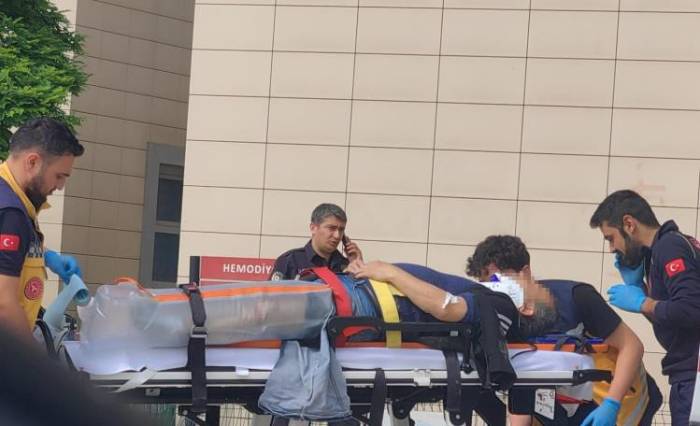 Şenlikte Traktör Araçtan Fırlayan Sürücünün Üzerinden Geçti