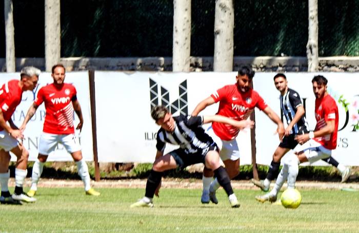 Çeşme Belediyespor Ligi 3. Sırada Tamamladı