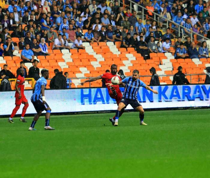 Trendyol Süper Lig: Adana Demirspor : 1 - Gaziantep Fk: 3 (İlk Yarı)