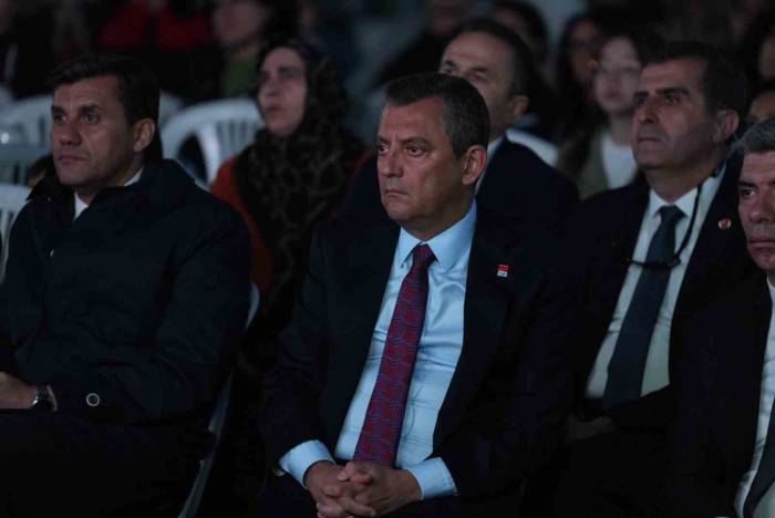 Soma Belgeselinin Gösteriminde Duygu Dolu Anlar Yaşandı