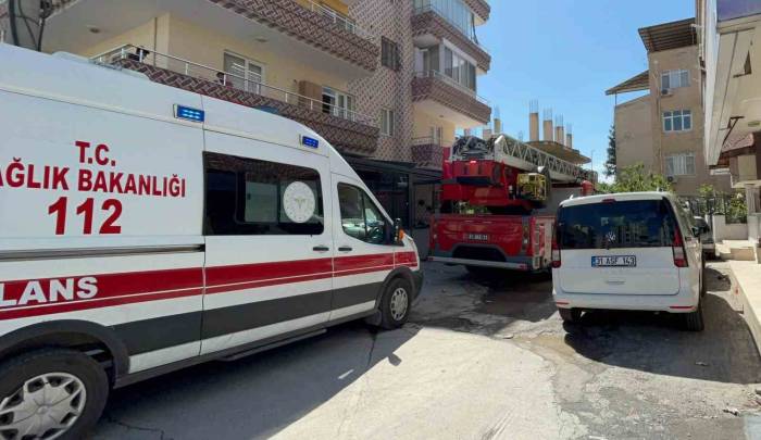 Hatay’da Bir Kişinin Cansız Bedeni Apartman Boşluğunda Bulundu