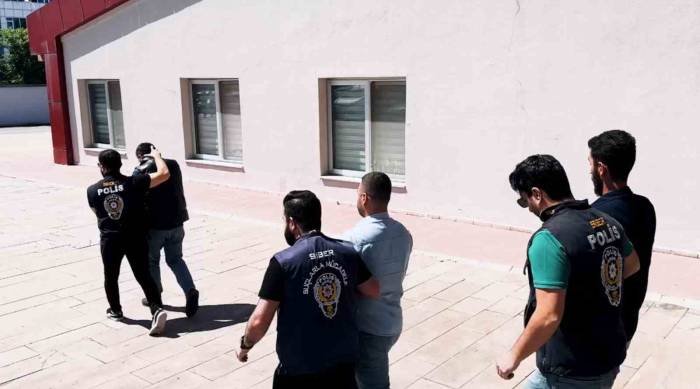 İkinci El Araç Alım Satım Dolandırıcılarına Eş Zamanlı Operasyon