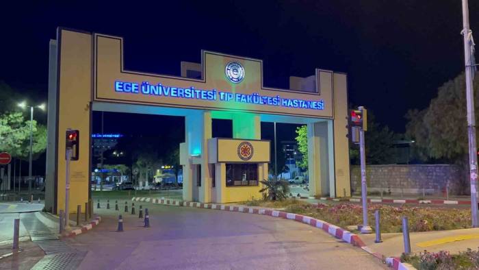 İzmir’de Sokakta Silahlı Saldırı: 1 Ağır Yaralı