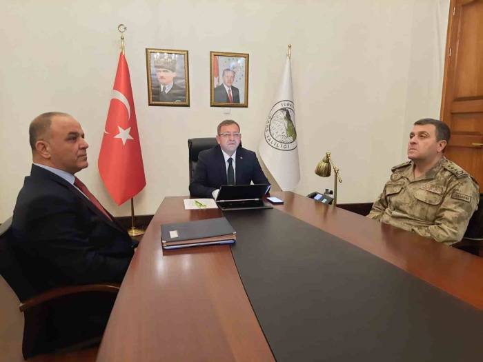 Kars’ta Asayiş Ve Güvenlik Toplantısı Yapıldı