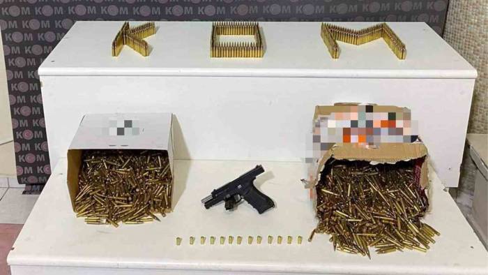 Osb’deki İş Yerine Operasyon: Yüzlerce Uzun Namlulu Silah Fişeği Ele Geçirildi