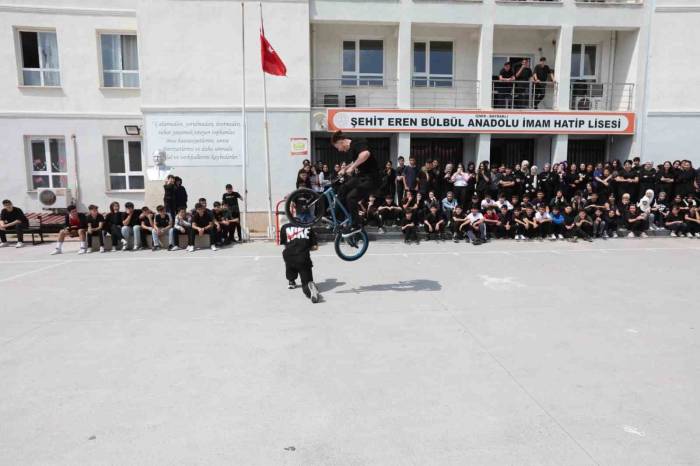 Bayraklı’da 19 Mayıs Etkinlikleri Başladı