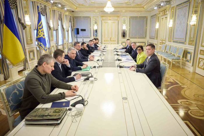 Blinken, Ukrayna’da Zelenskiy İle Görüştü: "Askeri Yardımlar Yolda"