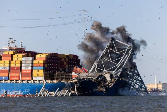 Baltimore’daki Köprünün Kalan Kısmı Kontrollü Olarak Patlatıldı