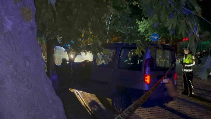 Hastaneye Giderken Otomobilinde Can Verdi