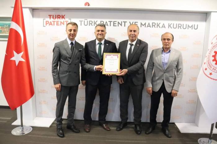 Alaca’nın Camili Kilimi Coğrafi Tescil Belgesi Aldı