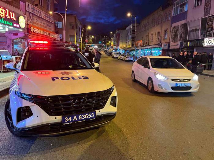 Esenyurt’ta “Yan Baktın” Kavgası Kamerada