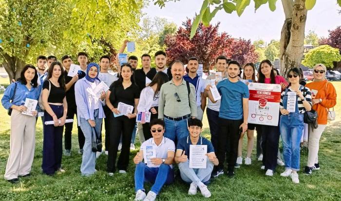 Gaün Öğrencileri Tüketici Hakları İçin Sahaya İndi