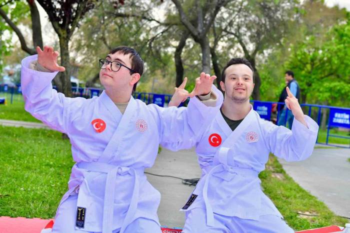 Fatih’te ’6. Geleneksel Engelliler Spor Ve Eğlence Şenliği’ Düzenlendi