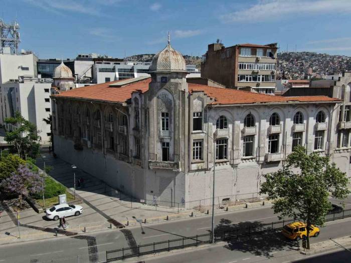 İzmir’deki Tarihi Han 1 Milyar Tl’yi Aşkın Fiyatla Satışta