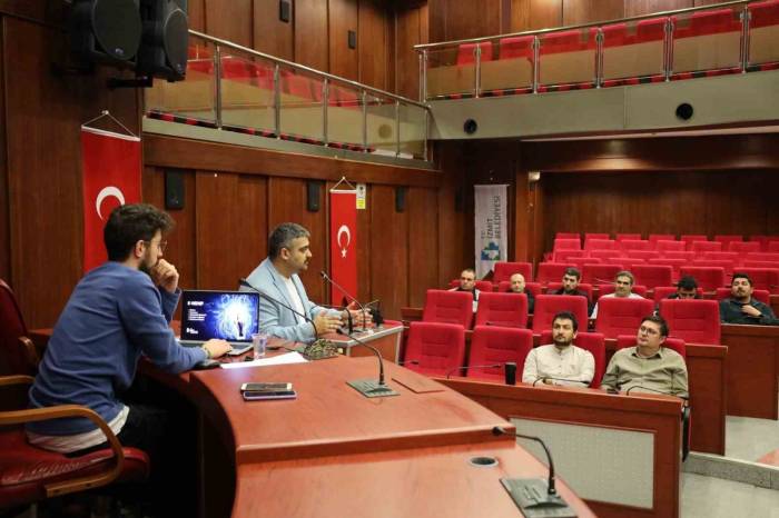 İzmit Belediyesi Dijital Akademi Eğitimlere Başladı