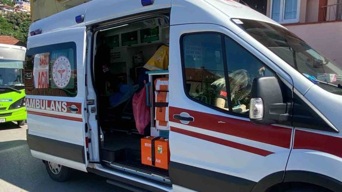 Elektrikli Isıtıcı Yangın Çıkardı, Bir Kişi Dumandan Etkilendi