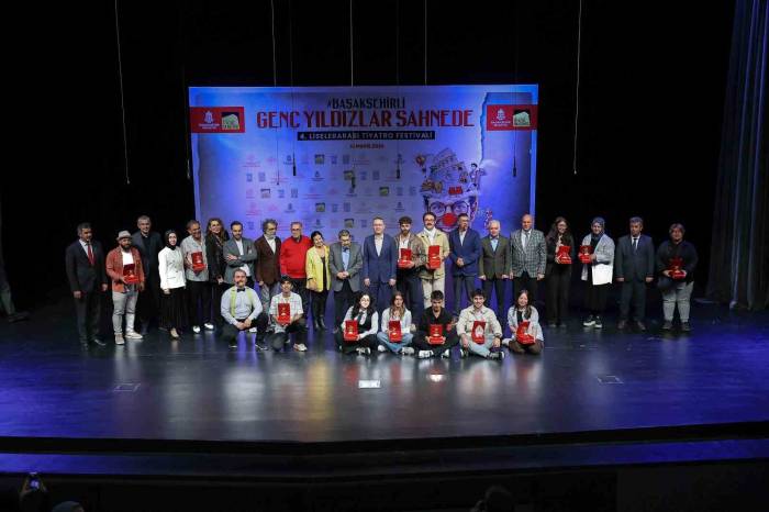 Başakşehir Liseler Arası Tiyatro Festivali’nde Final Heyecanı