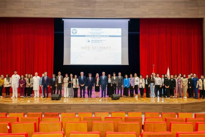 Ebyü’de Hemşireler Haftası Kutlama Programı Düzenlendi