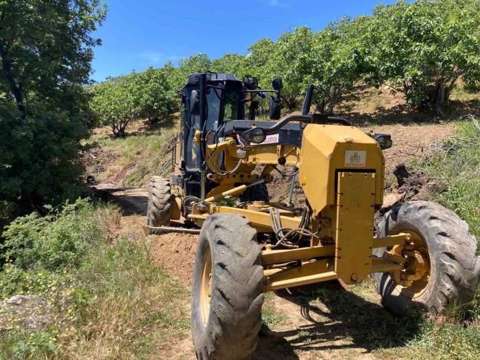 Efeler Belediyesi Kırsal Mahallelerde Yol Çalışmalarını Sürdürüyor