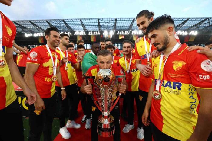 Göztepe’de Kiralık Olan Celil Yüksel, Samsunspor’a Döndü