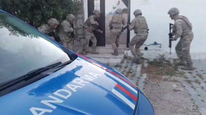 İzmir’de Dolandırıcı Şebekesi Çökertildi: Dev Operasyonda 11 Gözaltı