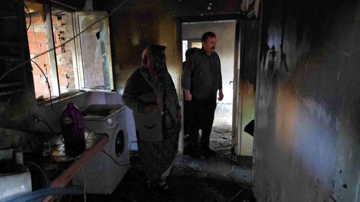 Tadilat Yaptırdığı Evde Çıkan Yangın Hasara Yol Açtı