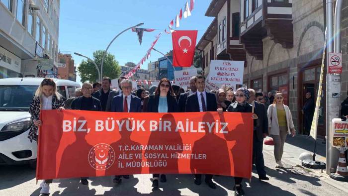 Karaman’da ’ailemiz İstikbalimiz’ Yürüyüşü Düzenlendi