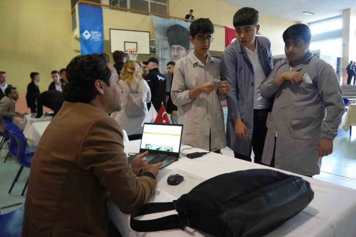 İş Dünyasına "Meslek Lisesi" Dopingi