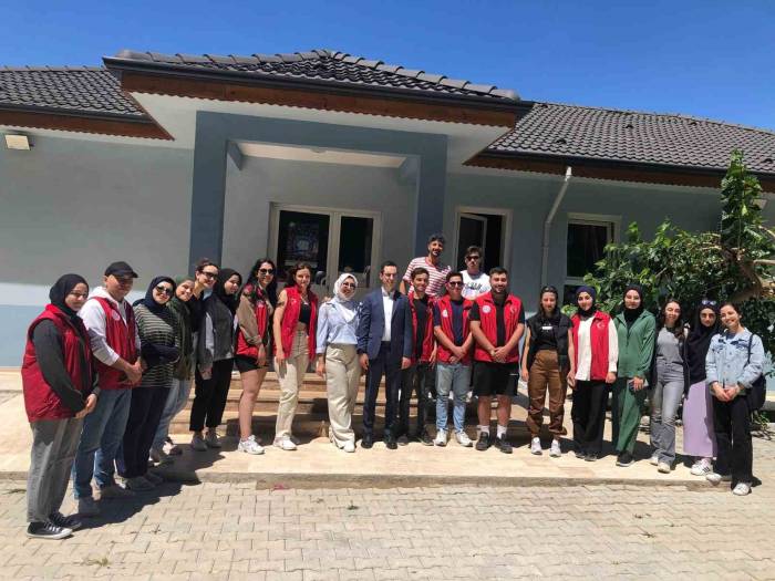 Gençlik Haftası’nda Gönüllü Gençler Lavanta Ekti